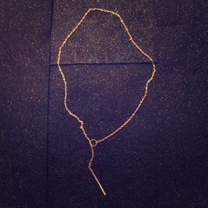 Gold necklace (costume jewelry)